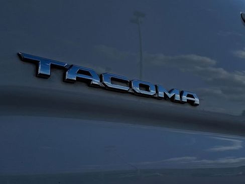 Used 2016 Toyota Tacoma TRD Sport w/ Towing Package RWD image 31