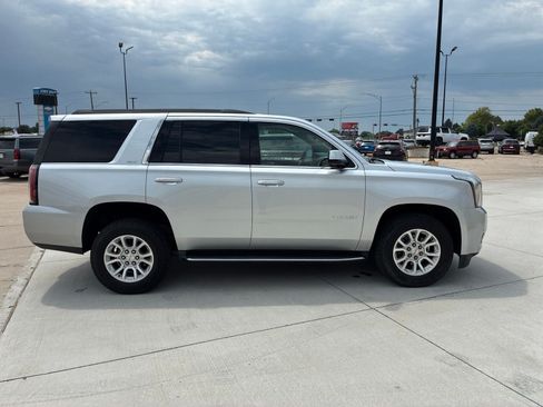 Used 2018 GMC Yukon SLT w/ Open Road Package AWD/4WD image 9