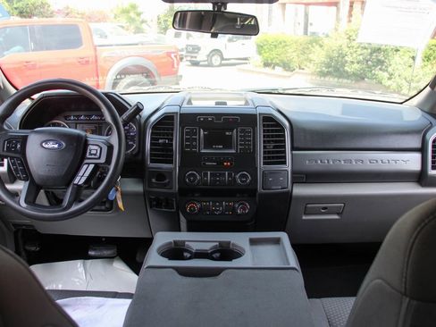 Used 2019 Ford F350 XLT image 25