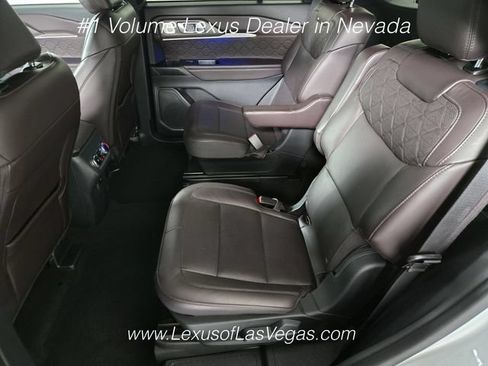 Used 2025 Ford Explorer Platinum w/ LUX Leather Package AWD/4WD image 15