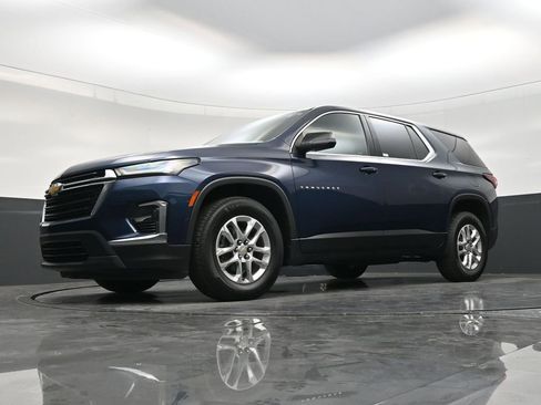 Used 2023 Chevrolet Traverse LS FWD image 20
