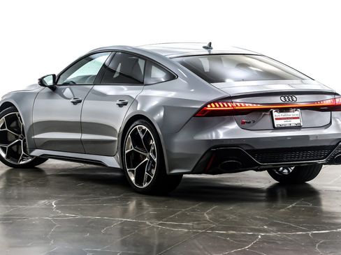 Used 2024 Audi RS 7 Performance w/ Black Optic Package image 12