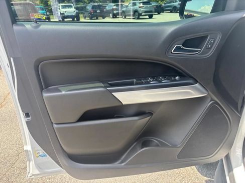 Used 2019 Chevrolet Colorado ZR2 w/ Colorado ZR2 Bison Edition AWD/4WD image 9
