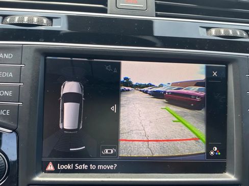 Used 2016 Volkswagen Golf R 4-Door w/ Driver Assistance Package image 10