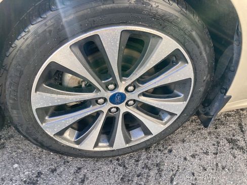 Used 2019 Ford Fusion SE image 35