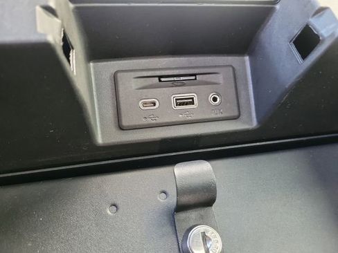 Certified 2021 GMC Sierra 1500 SLT w/ SLT Premium Plus Package image 39