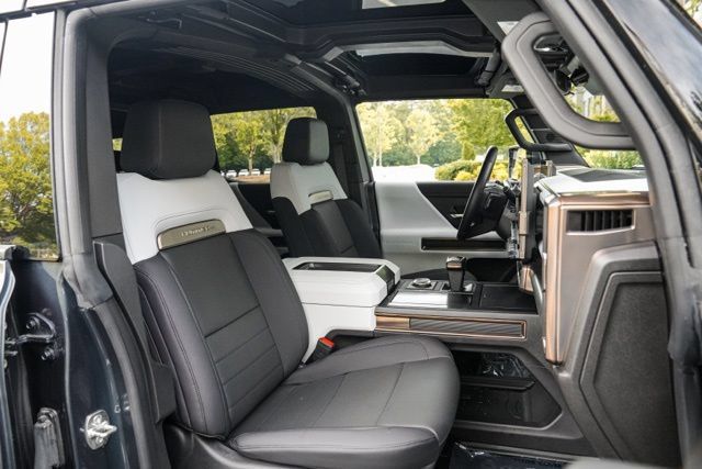 Used 2025 GMC Hummer EV 3X AWD/4WD image 45