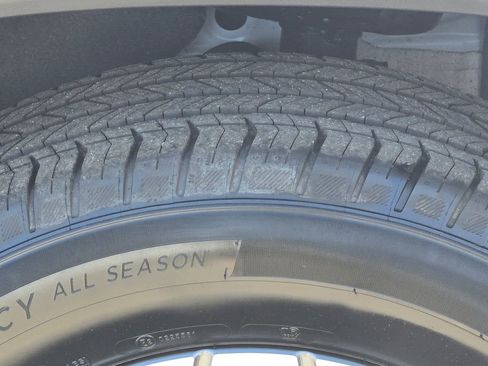 Used 2025 GMC Terrain Elevation image 32