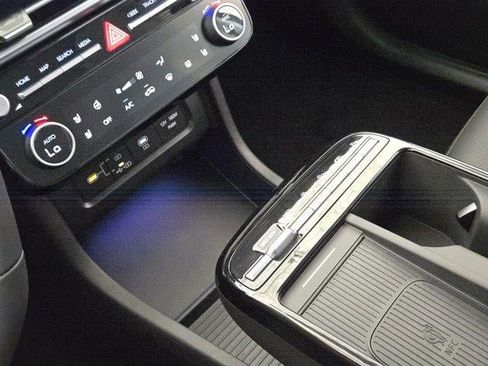 New 2025 Hyundai Tucson Limited image 15