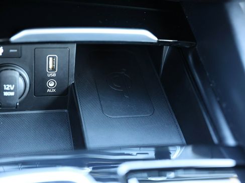 Used 2018 Kia Cadenza Limited w/ Paint Protection Package image 25