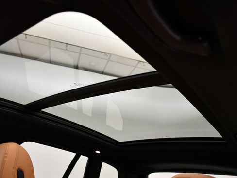 Used 2022 BMW X3 M40i w/ Premium Package image 17