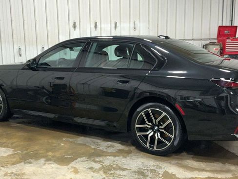 Used 2025 BMW 740i xDrive 740i xDrive image 13