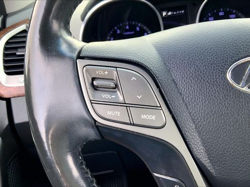 Used 2019 Hyundai Santa Fe XL FWD image 24
