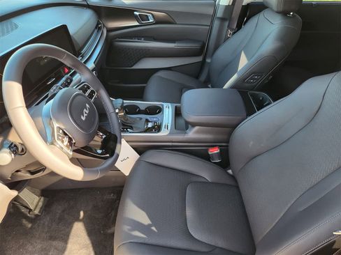 New 2026 Kia Carnival SX Prestige image 11