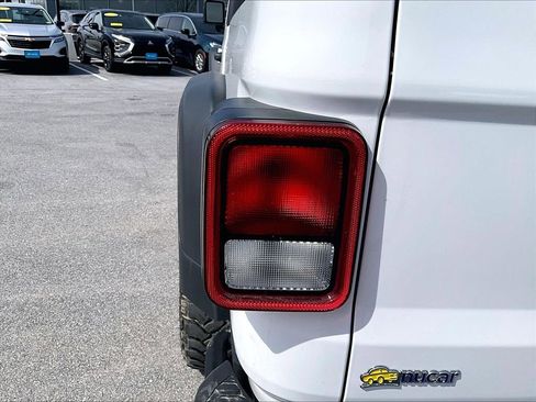 Used 2023 Jeep Gladiator Rubicon w/ Cold Weather Group image 33