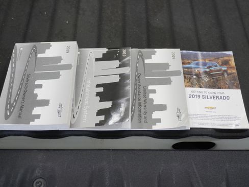 Used 2019 Chevrolet Silverado 1500 Custom Trail Boss w/ Custom Convenience Package image 21