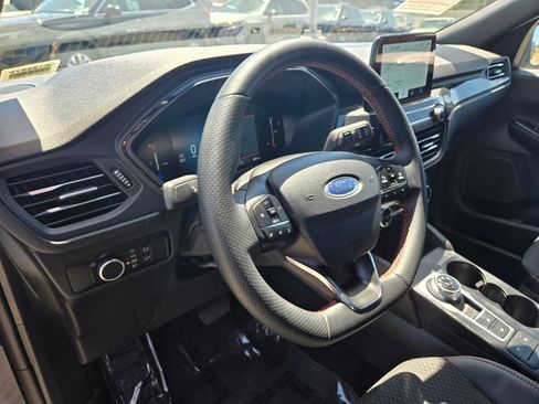 Used 2025 Ford Escape ST-Line AWD/4WD image 12