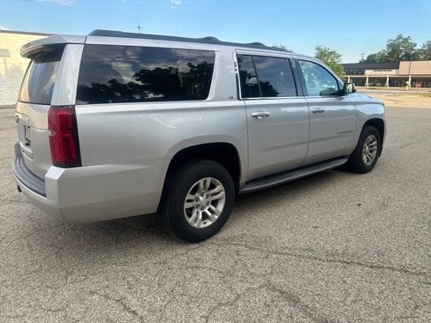 Used 2015 Chevrolet Suburban LT RWD image 14