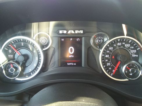 Used 2021 RAM 1500 Big Horn image 13