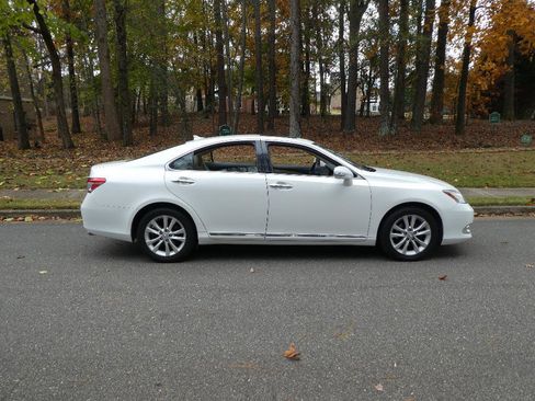 Used 2010 Lexus ES 350 Sedan image 2