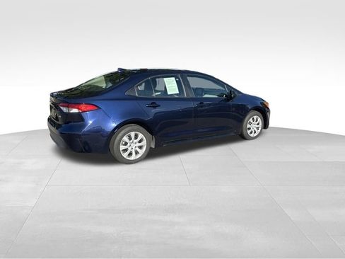 Used 2024 Toyota Corolla LE FWD image 7