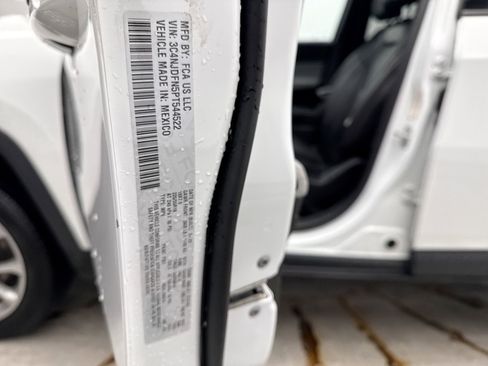 Used 2023 Jeep Compass Latitude w/ Sun and Sound Group image 11