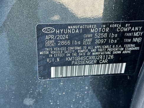 Used 2024 Genesis G80 2.5T image 28