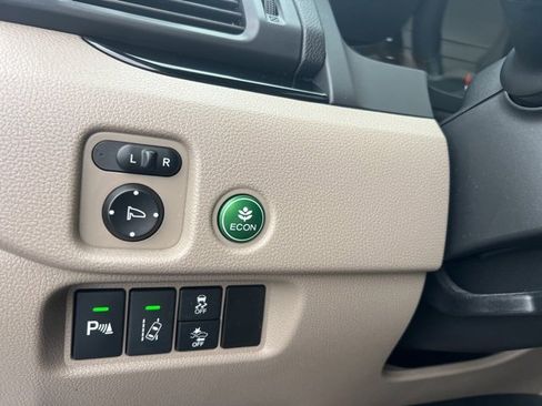 Certified 2017 Honda Pilot Touring image 25