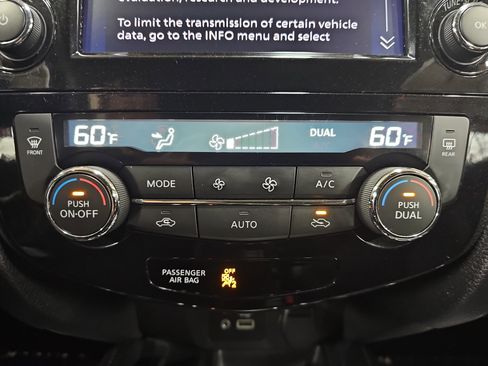 Used 2019 Nissan Rogue SL image 23