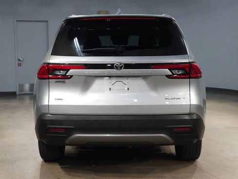 Used 2024 Toyota Grand Highlander Platinum image 6