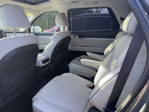 Used 2023 Hyundai Palisade Calligraphy image 5