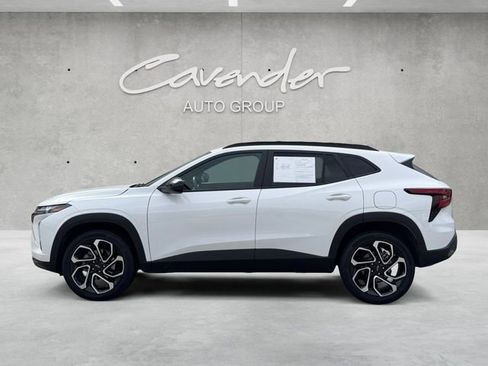 Certified 2025 Chevrolet Trax RS image 13