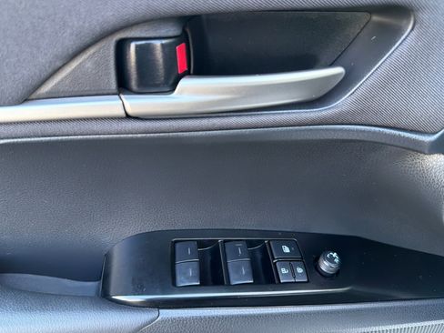 Used 2025 Toyota Camry LE FWD image 11