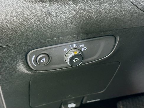 Used 2024 Buick Encore GX Sport Touring image 15