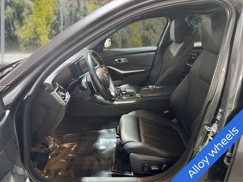 Used 2019 BMW 330i xDrive Sedan w/ Convenience Package image 9