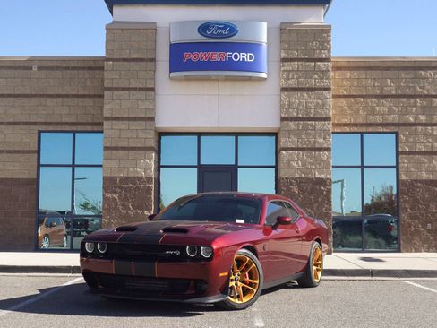 Used 2019 Dodge Challenger SRT Hellcat Redeye image 2