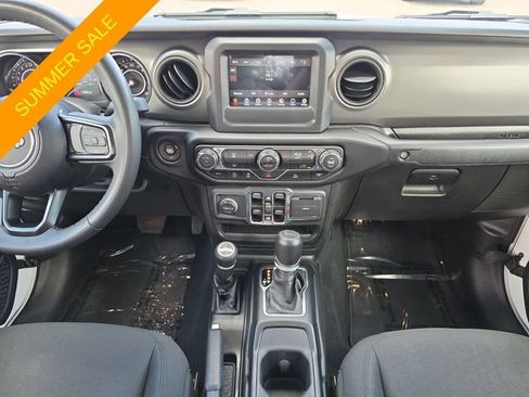 Certified 2023 Jeep Gladiator Sport AWD/4WD image 11