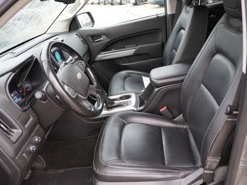Certified 2018 Chevrolet Colorado LT w/ Luxury Package, Chrome AWD/4WD image 4