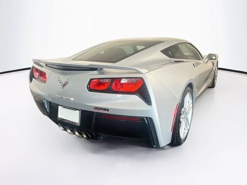 Used 2019 Chevrolet Corvette Stingray Coupe RWD image 5