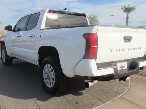 Used 2026 Toyota Tacoma SR5 image 7