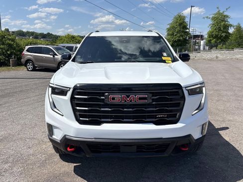 Used 2025 GMC Acadia AT4 AWD/4WD image 2