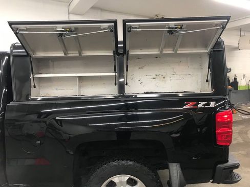 Used 2018 Chevrolet Silverado 1500 LT w/ All Star Edition image 30