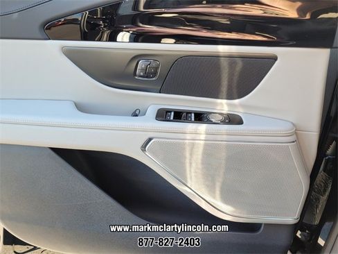 New 2026 Lincoln Nautilus Premier image 18