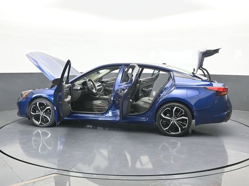 Used 2024 Nissan Altima 2.5 SR image 72