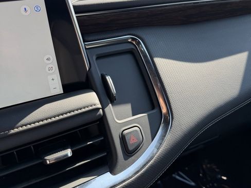 Used 2024 Chevrolet Tahoe Premier w/ Premium Package image 17