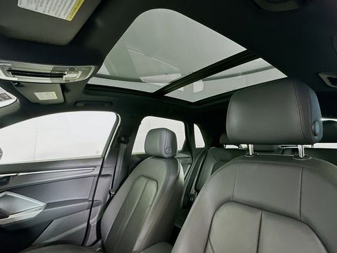 Used 2024 Audi Q3 2.0T Premium image 25