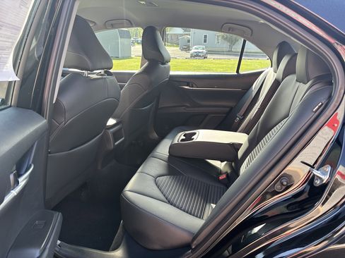 Used 2023 Toyota Camry SE FWD image 14