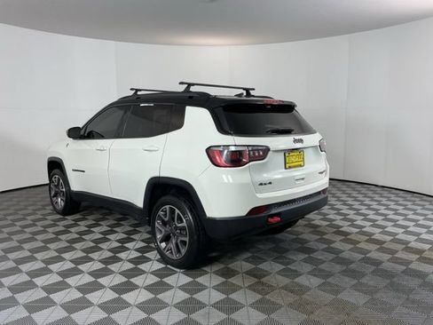 Used 2018 Jeep Compass Trailhawk AWD/4WD image 7