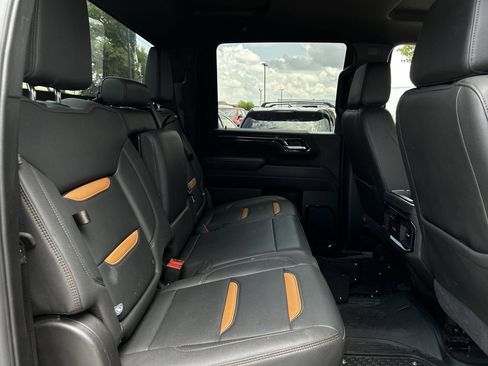 Used 2025 GMC Sierra 2500 AT4 AWD/4WD image 30