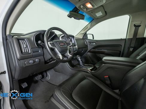 Used 2022 GMC Canyon Elevation w/ Elevation Premium Package AWD/4WD image 10